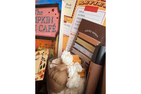 Autumn Book Box \\"Pumpkin Spice Cafe\\"